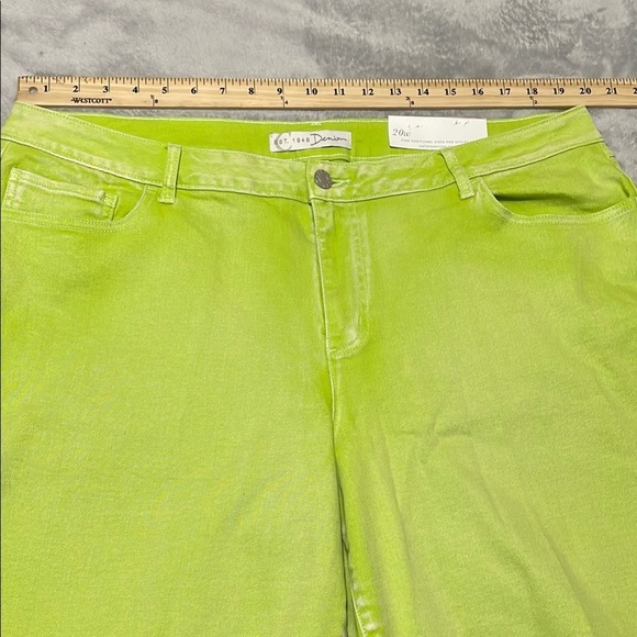 Cato  Faded Neon Green Denim Shorts Sz 20w - Picture 3 of 12